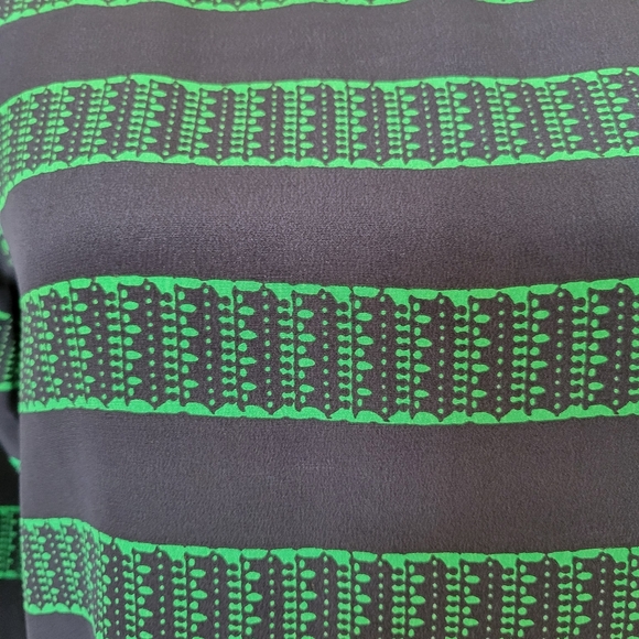 Club Monaco 100% Silk Long Sleeve Top Blouse‎ Shirt LIKE NEW Size XS - Picture 2 of 8